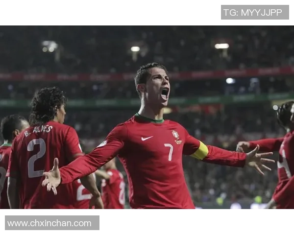 帅气足球球星九宫格壁纸合集 展现绿茵场上的英勇与风采 帅气足球球星九宫格壁纸合集 展现绿茵场上的英勇与风采